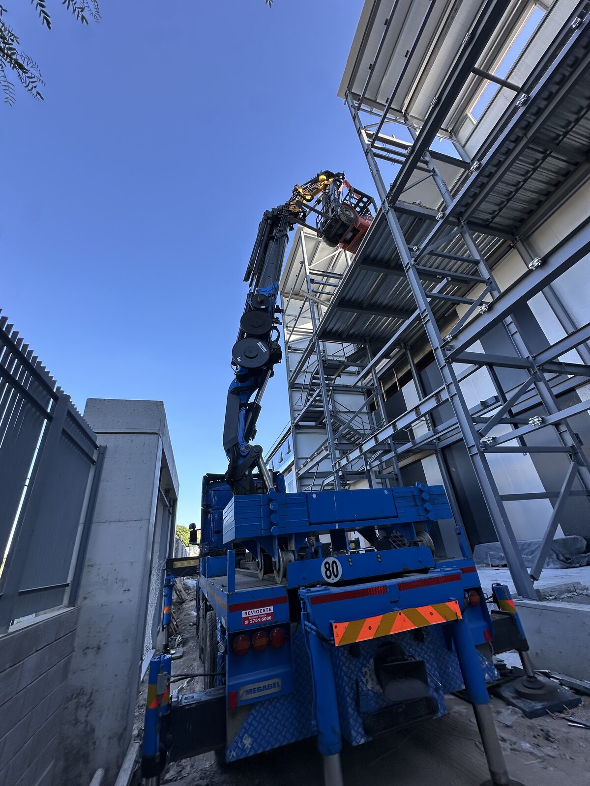 Autoelevador a planta alta